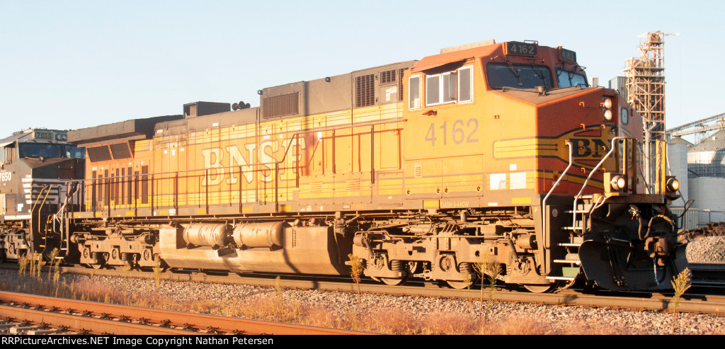 BNSF 4162